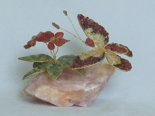 Schmetterling mit Blume (± 11 cm) mit Jaspis, Onyx und Bergkristall